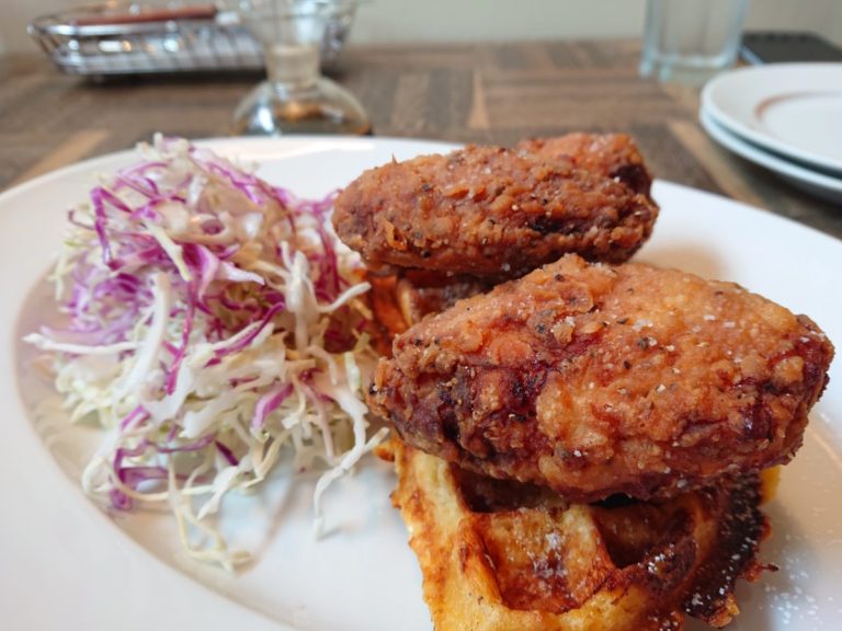 【レポ】原宿「バターミルクチャネル」のフライドチキンとパンケーキ