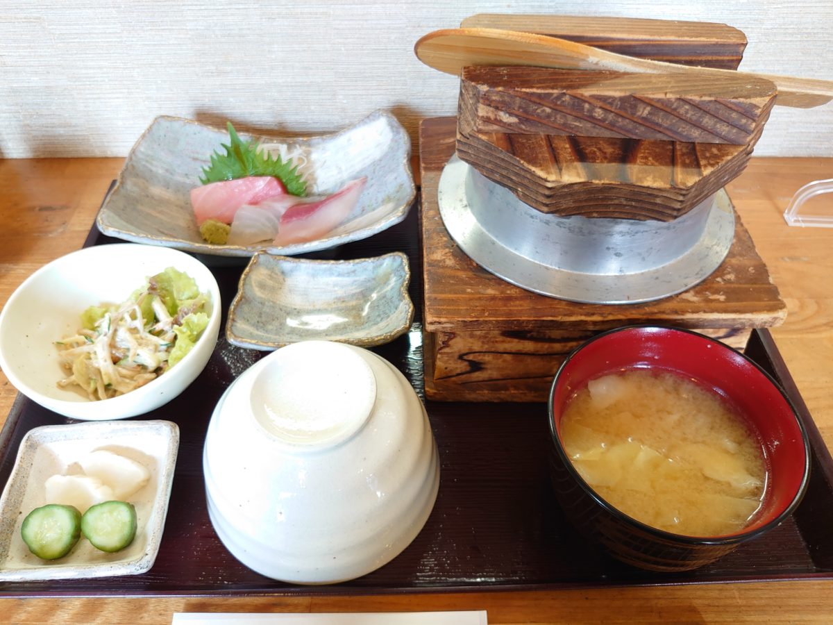 住宅街に美味しい定食屋さん発見 武蔵小杉 ごはんや旬彩 で和食ランチ シラタ記